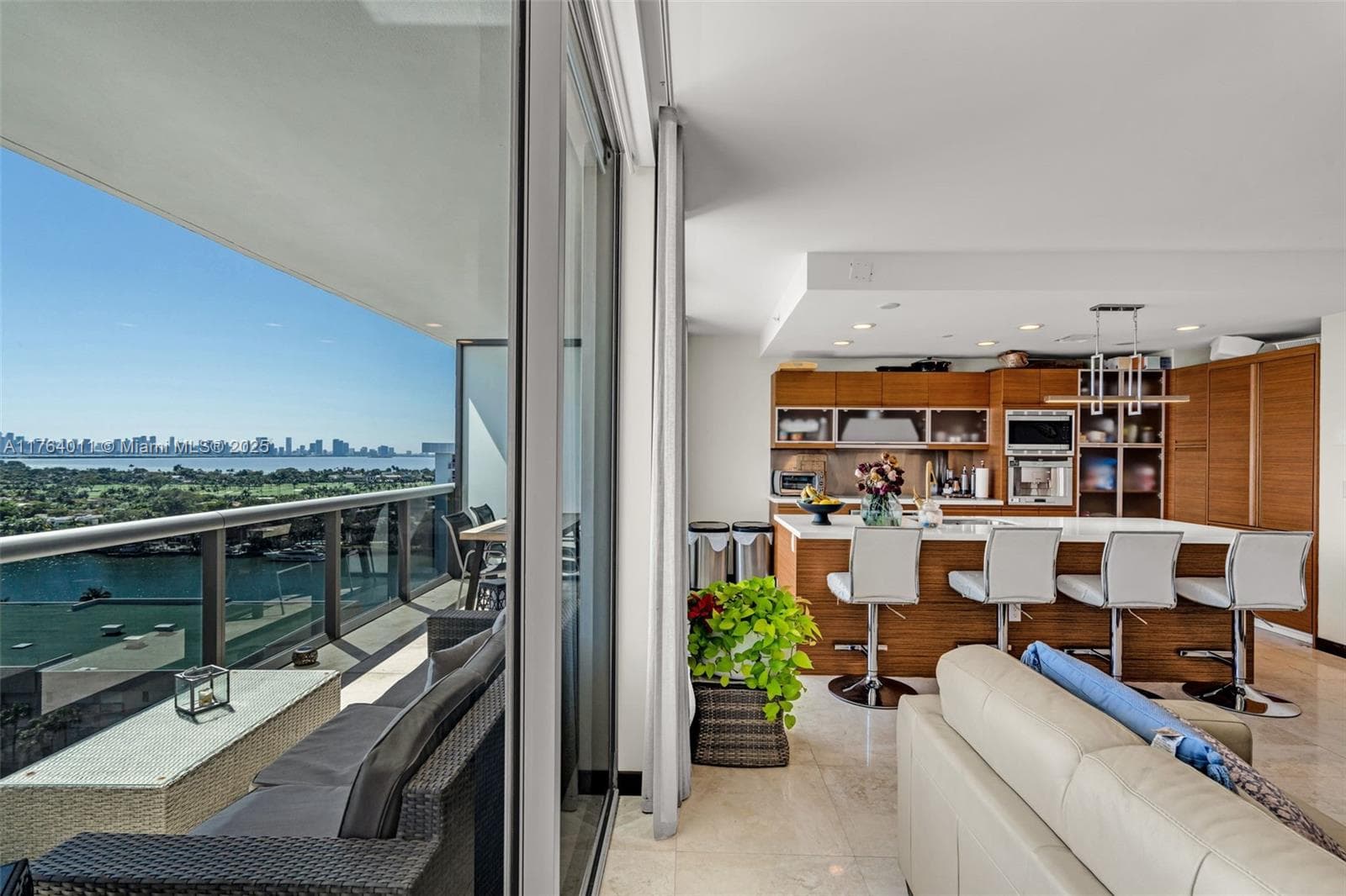 Living / View