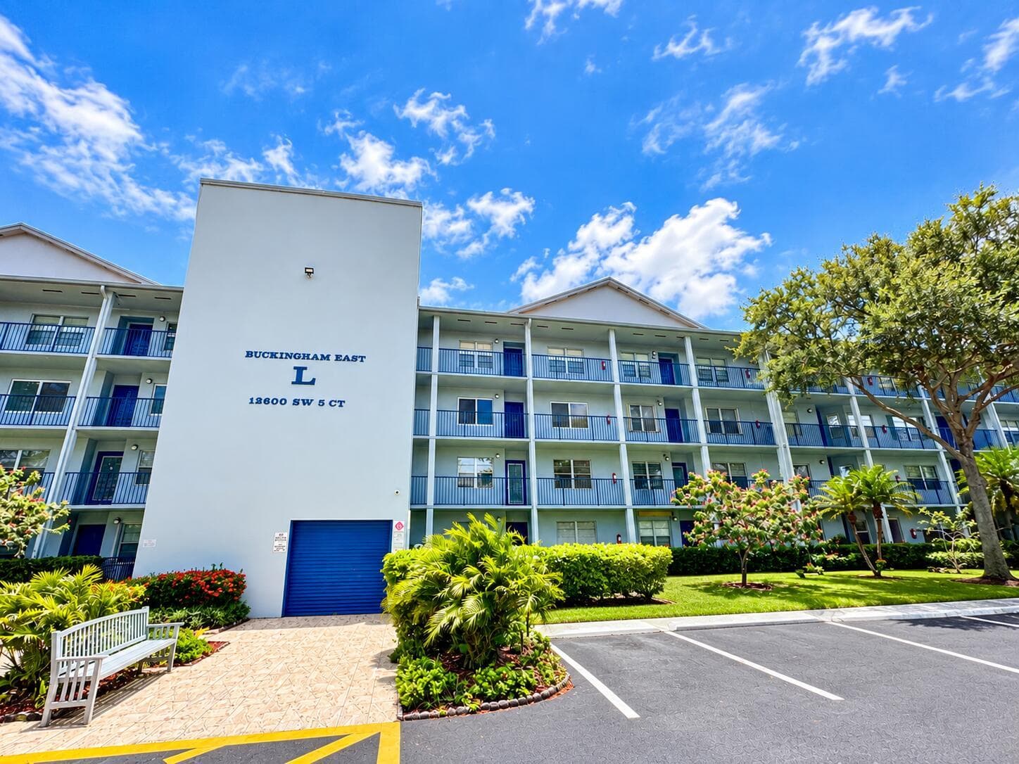 Buckingham East Condominium Entrance