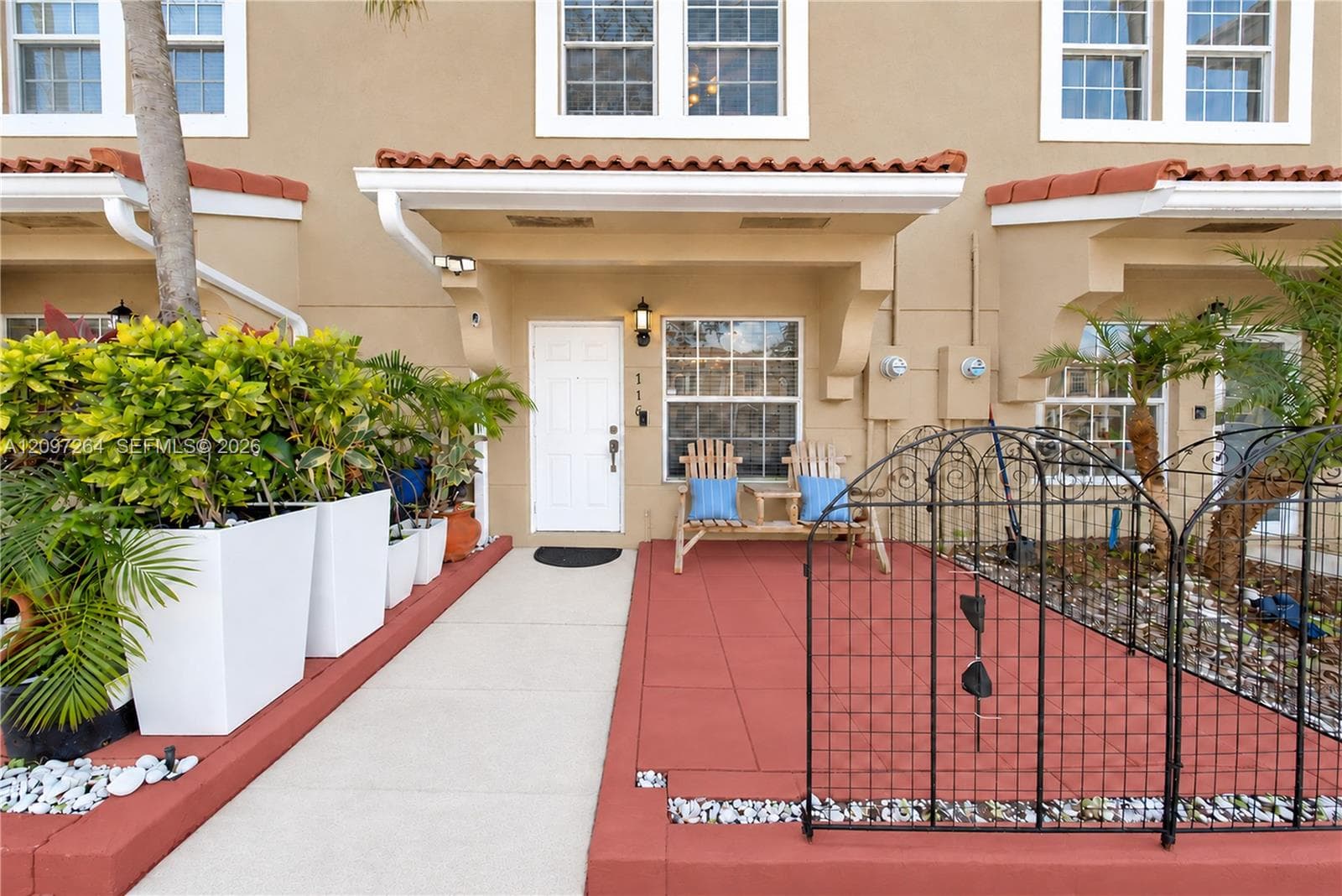 Spacious front porch!