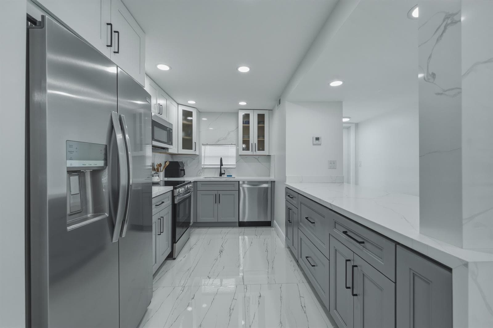 1. Full Kitchen USE