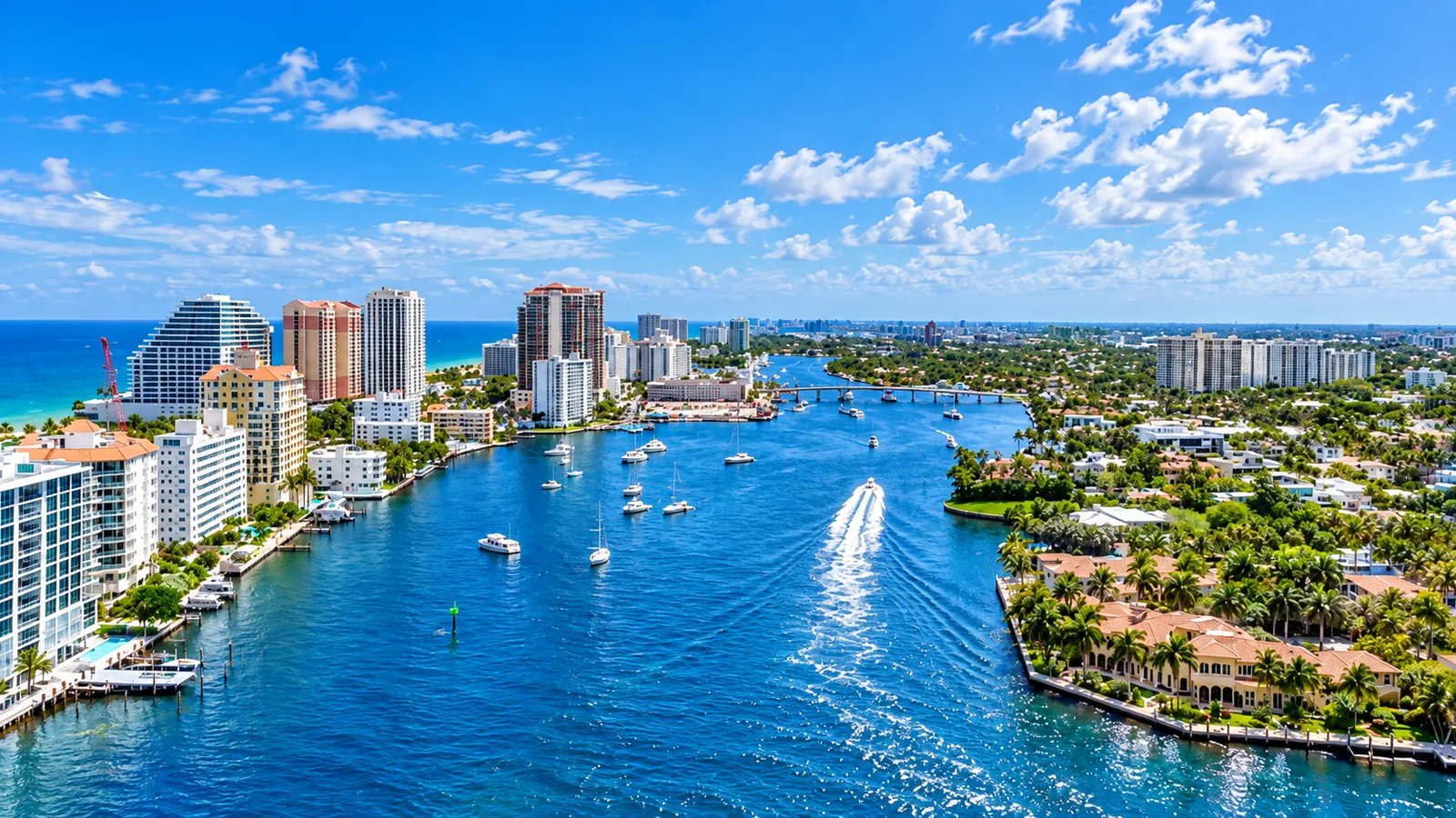 Vista aérea diurna de los canales y el perfil urbano de Fort Lauderdale